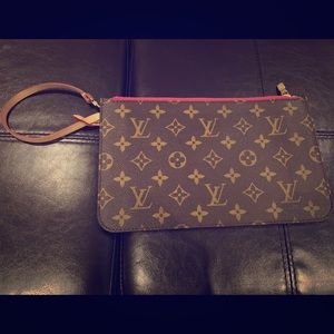 GM LOUIE VUITTON WRISTLET